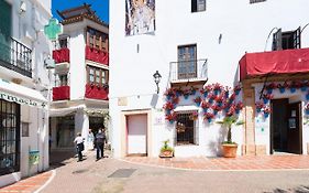 Marbella Orange Square Apartment